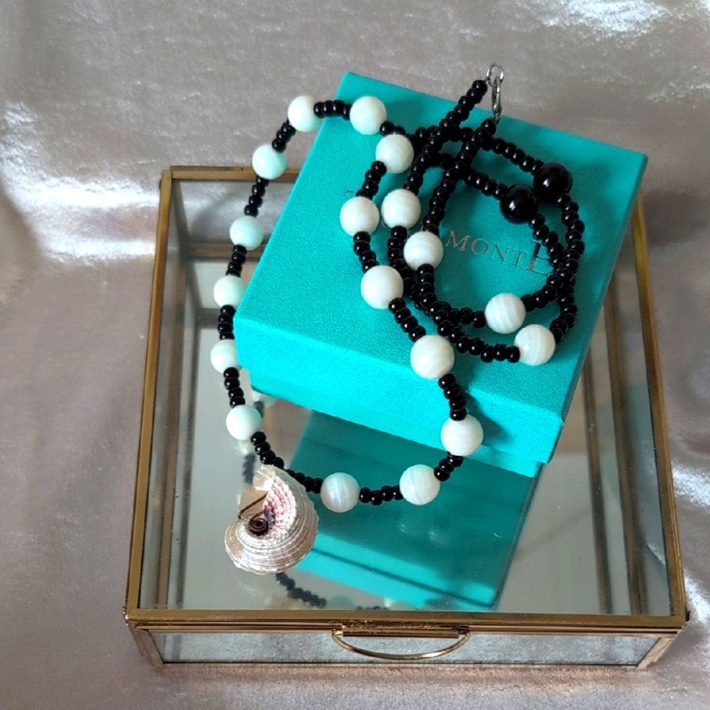 Elegant Black and White Beaded Necklace